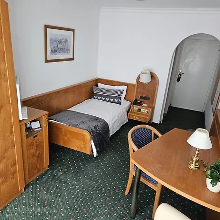 Hotel Quellenhof Bad Wiessee Exterior photo